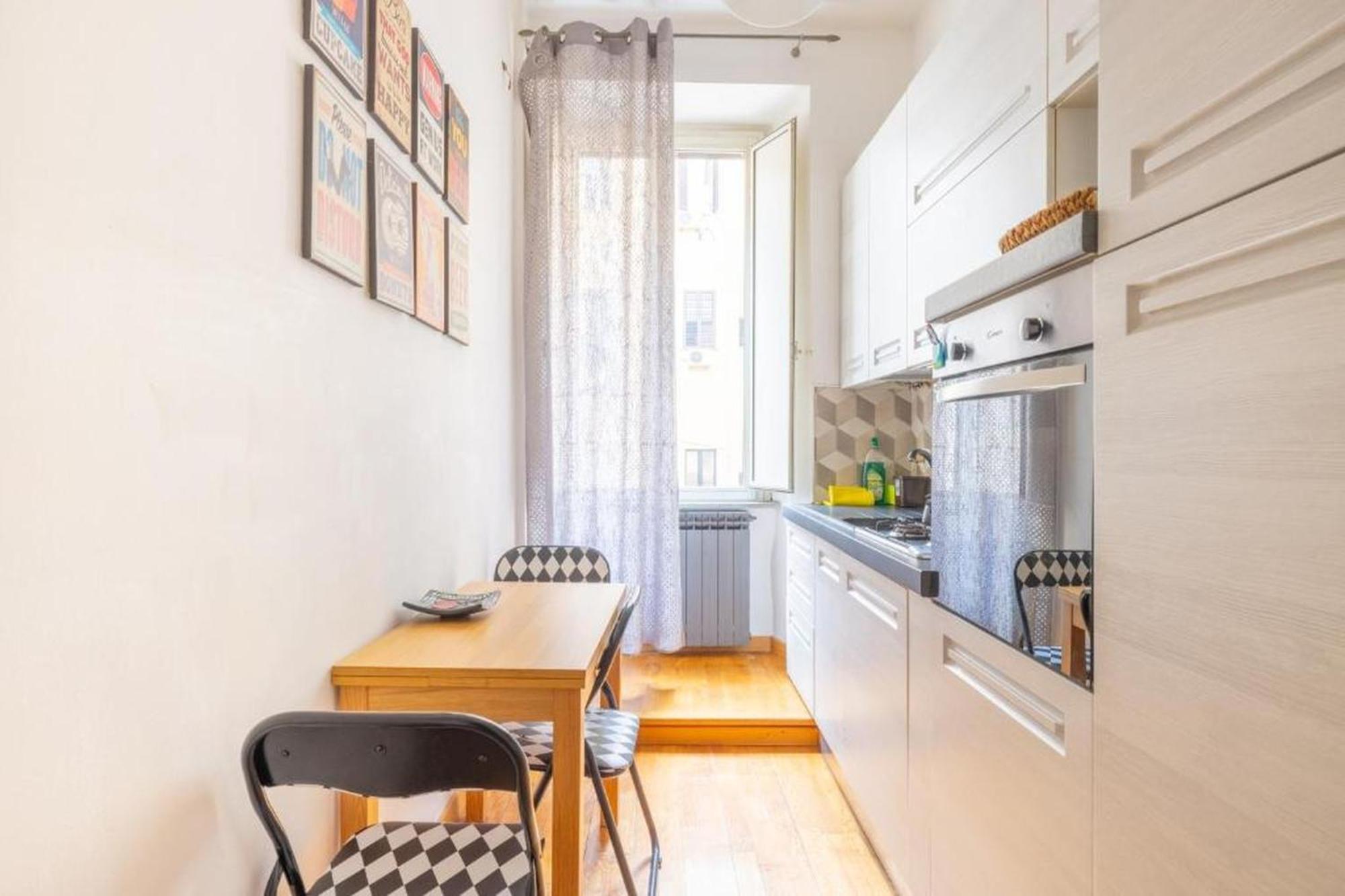 Modern Room - Private Bathroom - Central Rome, Rome
